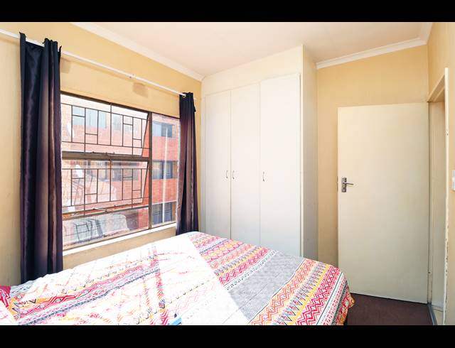 2 BEDROOM APARTMENT FOR SALE IN WELTEVREDEN PARK